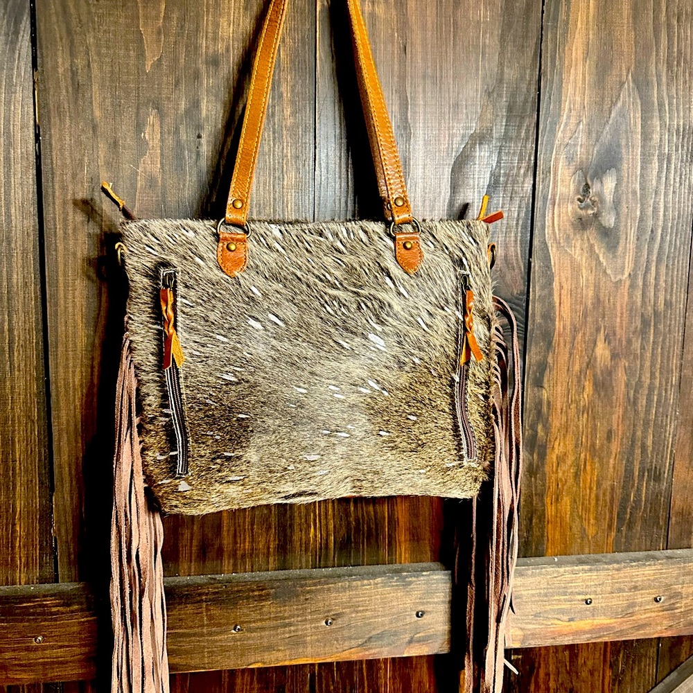 Beautiful American Darling fringe shoulder bag or crossbody with strap!